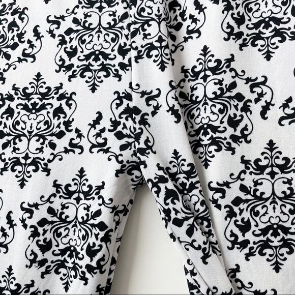 Damask Wallpaper Print Semi Sheer Leggings XS - Picture 3 of 6